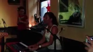 Svenja Schmidt singing 