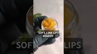 Natural remedy for soft pink lips with diy lip scrub and moisturizer. #softlips #pinklips #softlips