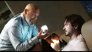 Iron Man (2008) Obadiah le roba el Reactor Ark a Tony 