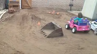 Power Wheels Dirt Track Racing - Brushless vs Standard