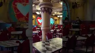 What's inside the Alice in Wonderland restaurant at Tokyo Disneyland #disney #disneyworld #foodie