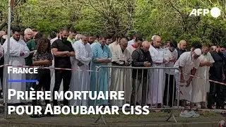 Prière mortuaire pour Aboubakar Cissé à la mosquée de La Grand-Combe | AFP Images