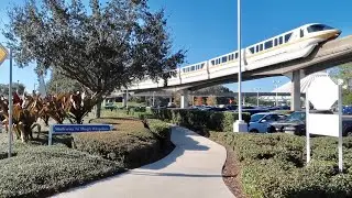 A Modified Disney World Monorail Holiday Resort Crawl - NEW Magic Kingdom Walkway / Christmas Treats