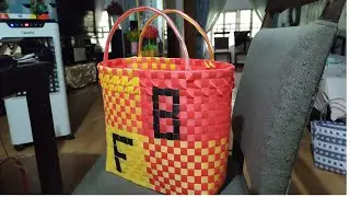 DIY  four quarter design market bag tutorial using plastic strap