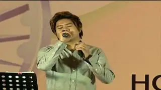 Myanmar artists sing 