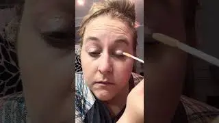 Обзор средства Urban Decay Anti-Aging Eyeshadow Primer Potion #обзорууходазакожей #макияж