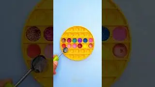 I CAN'T DO MY MAKEUP ANYMORE! 😭| Let's make a cool eyeshadow palette from pop it, smart DIY #shorts