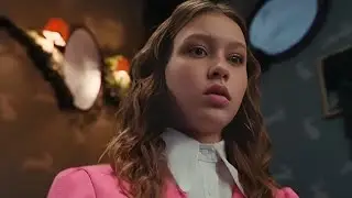 Giantess female characters Who Become Giantess after giantess growth in Movies 
