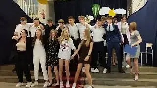 Zakończenie roku szkolnego 2022/2023 Przedstawienie 8 klas v2