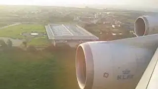 KLM 747-400 landing at Taiwan-Taoyuan Int Airport