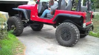Lifted Jeep Burnout