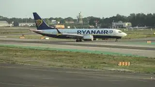 Ryanair Boeing 737-8-200Max EI-IJX Taxing Malaga LEMG