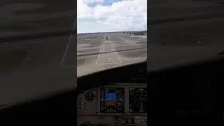 77F #cockpitview #landing 🌬️ #pmdg #boeing #777 #msfs2024 #flightsim #flightsimulator #aviation
