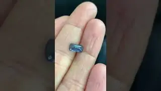 W6363-blue-sapphire-rwanda-1.42-ct-sugarloaf-cabochon-ravenstein