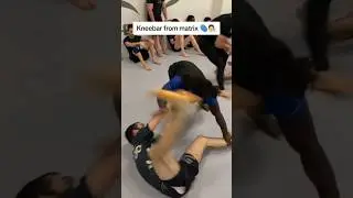 Kneebar from matrix 🧑&zwj;🔬 #jjb #grappling #fyp #pourtoi