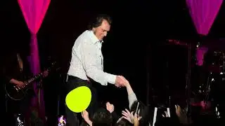 January 🔟 ,2025 World famous Engelbert Humperdinck final world tour LIVE SHOW,he’s amazing SUBSCRIBE