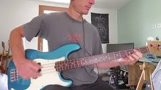 Uncommonmenfrommars - Vote for me (bass cover + link for tab)