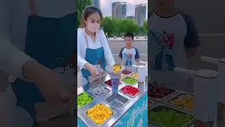 Es Buah Paling Segar di Pinggir Jalan Bikin Ngiler!