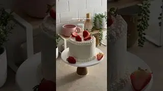 baking a strawberry chiffon cake! 🍰🍓 #baking