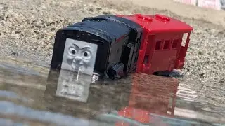 | Diesel Takes A Dive | Short Trackmaster Video