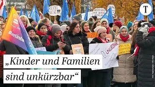Protestzug gegen Sparpaket des Berliner Senats