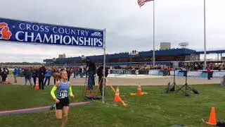 Olivia Theis sets the girls cross country state record