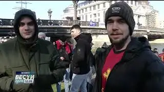 Дарко Митровиќ го фати крстот во водите на Вардар во Скопје