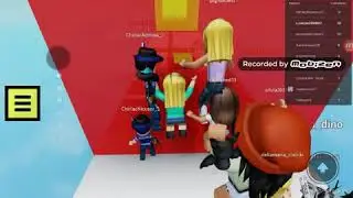 Играю в ROBLOX  ( Jump Over The Walls )