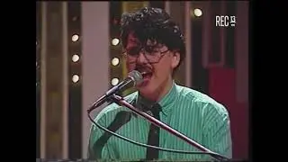 Aparato Raro - El Futuro (Sabados Gigantes)