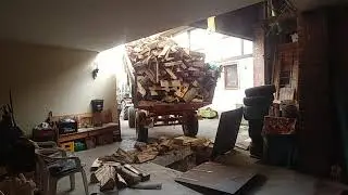 So wird bei uns das Scheitholz in den Keller eingelagert.