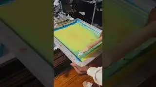 WATCH ME SCREEN PRINT USING CMYK METHOD PT 2! #screenprintlife #printingtechnique. #shorts #art