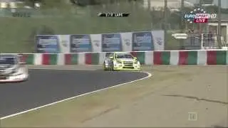 WTCC 2014. Suzuka. Yvan Muller and Hugo Valente Crash