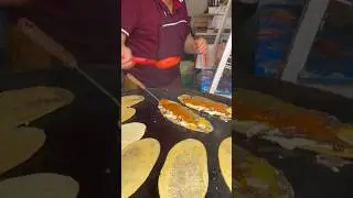 Siempre hay fila: huaraches de 30 pesos cerca del Z&oacute;calo 🇲🇽#mexico#food#travel#streetfood#cdmx