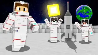 WE TOOK A MINECRAFT ROCKET TO THE MOON!