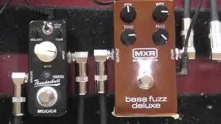 Mooer Thunderball vs MXR bass fuzz deluxe