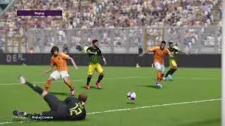 Leon Bailey Scores With His Penis [PES 2020]