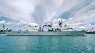 HMCS Winnipeg (FFH 338) отрабатывает стрельбу из оружия на RIMPAC 2022