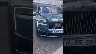 The 2025 Rolls-Royce Cullinan Series II in Emerald Elegance
