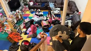The best place to donate clothes and toys 2024 #family #kids #community #love #share