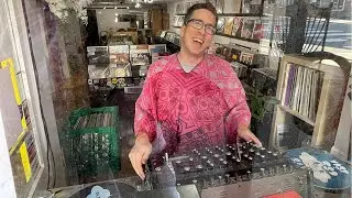 VF Live: Chrissy at Vinyl Dreams