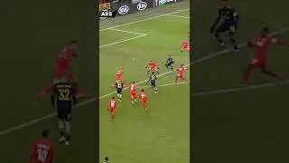 WONDERFUL WEAK FOOT GOAL!