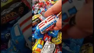 🚒New Car Candied ASMR! Lots of chocolate cars! Perfect & sweet! Rolling the whole wolrd crazy#shorts