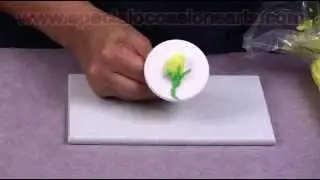 How to make rose buds with buttercream forsting