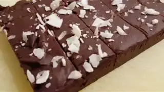 CREMIG-SOFTE VERSUCHUNG - Kokos Fudge Pralinen & Schokolade - ketogen, Fat Bomb - KETO-Küche