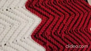 Vintage MCM Red & White Chevron Zig Zag Crochet Throw Blanket &ndash; Cozy Retro Style