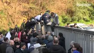 Chiaiano: cittadini occupano ex discarica contro nuova apertura