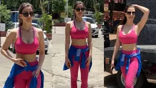Watch How Giorgia Andriani Flaunt Her Hot Figure In Gym Outfit Spotted At Gym Bandra