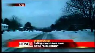 Gil Simmons in the Mobile Weather Lab Wed 5:00p