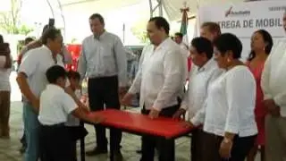 RBA ENTREGA MOBILIARIO ESCUELA NUEVO XCAN