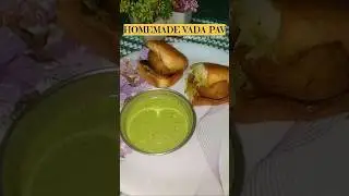 homemade vada pav 🤤 review @ammikakitchencravings #viralshort #trending #subscribe #safe cooking